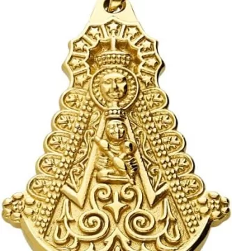 rocio 2026 virgen del rocio 2024 rocio 2024 camino del rocio aldea el rocio virgen del rocio medallas virgen del rocio colgantes virgen del rocio almonte huelva andalucia historia de la virgen del rocio leyenda de la virgen del rocio comer en el rocio restaurantes el rocio alojamiento el rocio